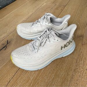 HOKA Clifton 9